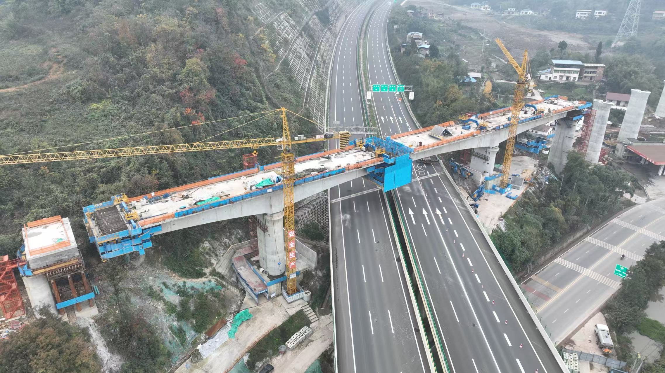 銅安特大橋合龍成功，五新智能懸臂造橋機轉(zhuǎn)戰(zhàn)淮遠河特大橋！